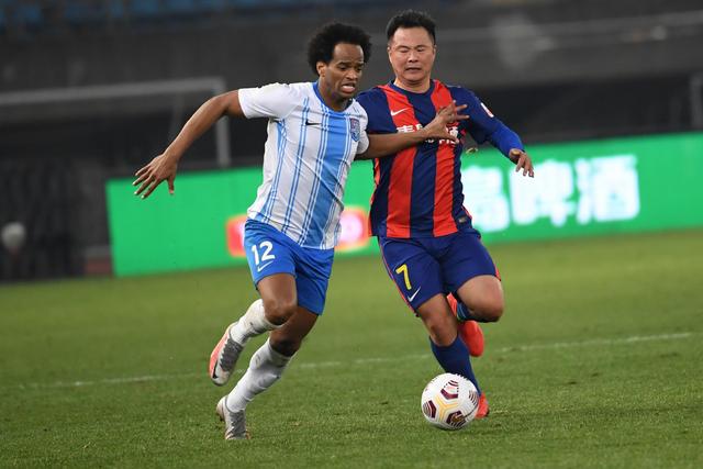 掘金大胜骑士锁定季后赛 76人送猛龙13连败