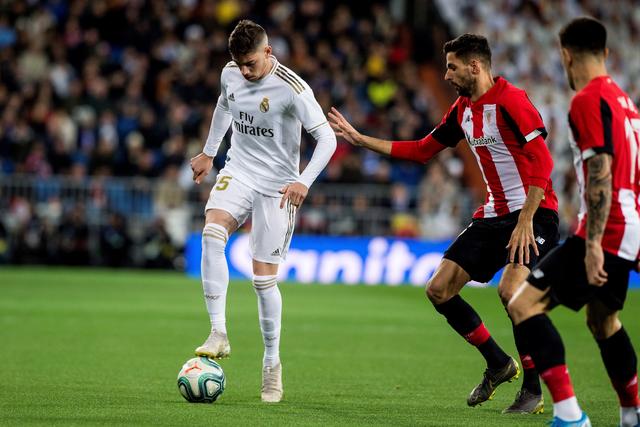 文班30+10帽马刺大胜 杜兰特43分太阳不敌活塞