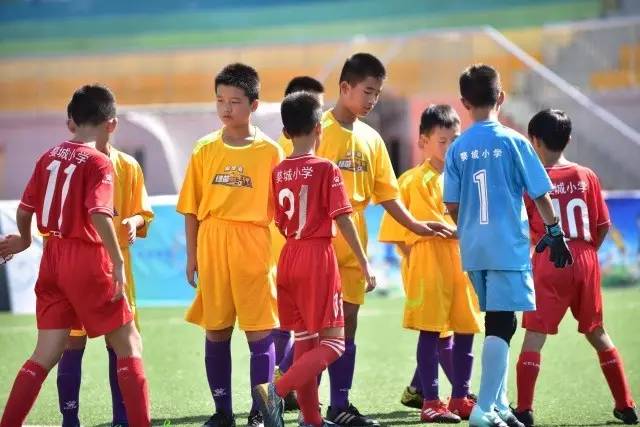 祝铭震14+7崔永熙23分 广州送江苏四连败